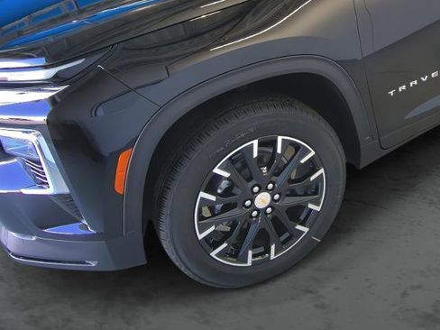 New 2026 Chevrolet Traverse LT w/ Sun and Wheel Package image 7