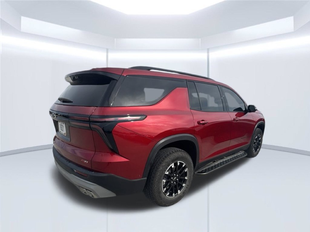 Used 2026 Chevrolet Traverse Z71 w/ Enhanced Driving Package AWD/4WD image 8
