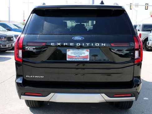 New 2025 Ford Expedition Platinum w/ Driver's Package image 6