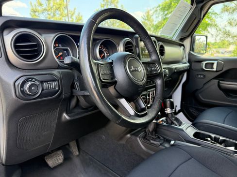 Used 2018 Jeep Wrangler Unlimited Sport S AWD/4WD image 22