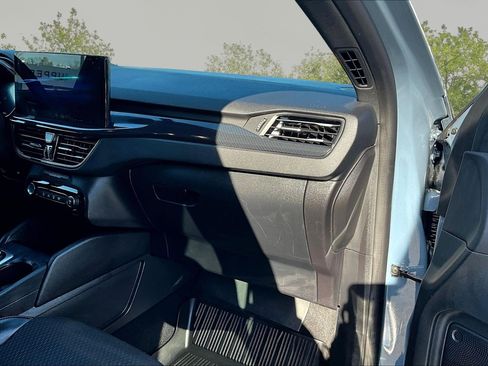 Used 2025 Ford Escape ST-Line Elite image 17