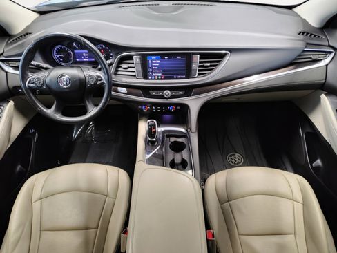 Used 2020 Buick Enclave Essence image 17