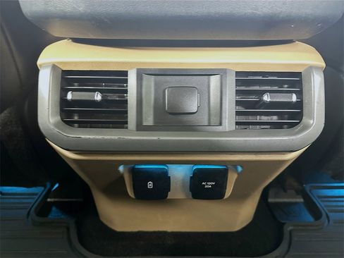 Used 2021 Ford F150 Lariat image 25