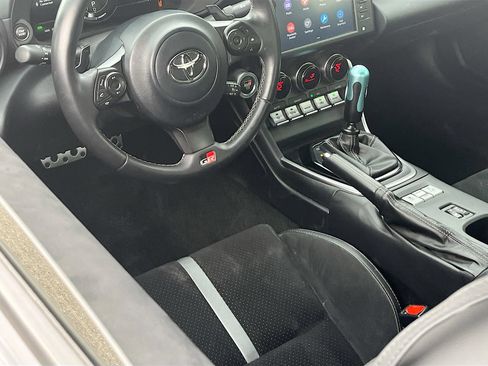 Used 2023 Toyota GR86 Premium RWD image 22
