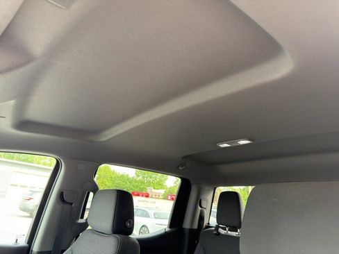 Used 2021 Chevrolet Silverado 1500 Custom w/ Safety Confidence Package AWD/4WD image 19