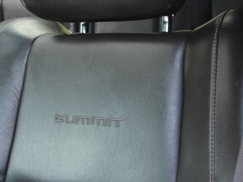 Used 2015 Jeep Grand Cherokee Summit w/ Platinum Series Group AWD/4WD image 33
