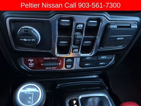 Used 2022 Jeep Gladiator Rubicon w/ Cold Weather Group image 38