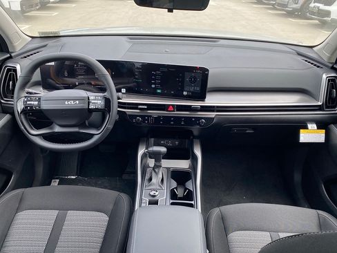New 2026 Kia Sorento LX FWD image 25