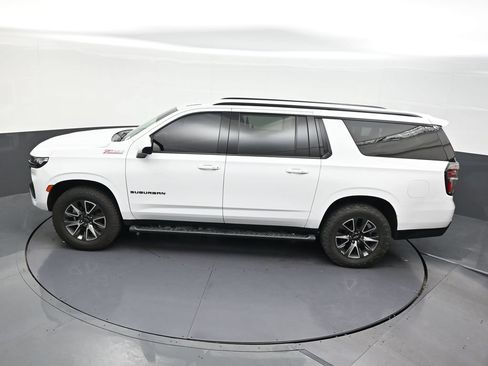 Used 2021 Chevrolet Suburban Z71 w/ Rear Media and Nav Package AWD/4WD image 17