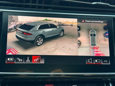 Used 2019 Audi Q8 Premium Plus w/ Premium Plus AWD/4WD image 44