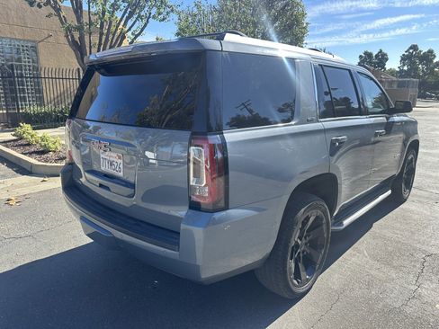 Used 2016 GMC Yukon SLT image 3