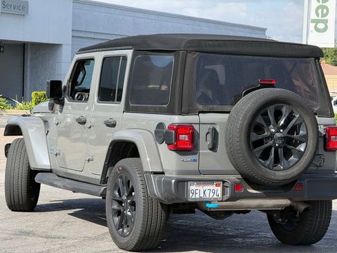 Used 2023 Jeep Wrangler Unlimited Sahara AWD/4WD image 2