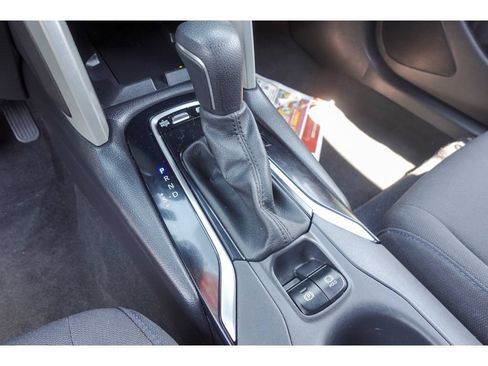 Used 2024 Toyota Corolla Cross AWD Hybrid w/ Moonroof Package image 20