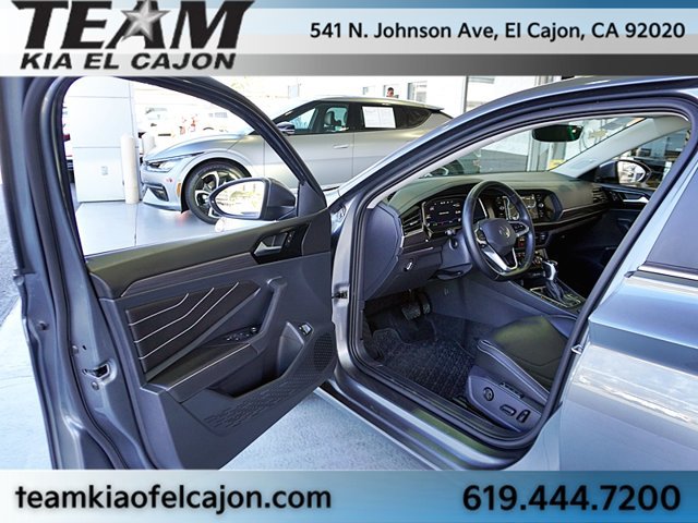 Used 2023 Volkswagen Jetta SEL FWD image 40