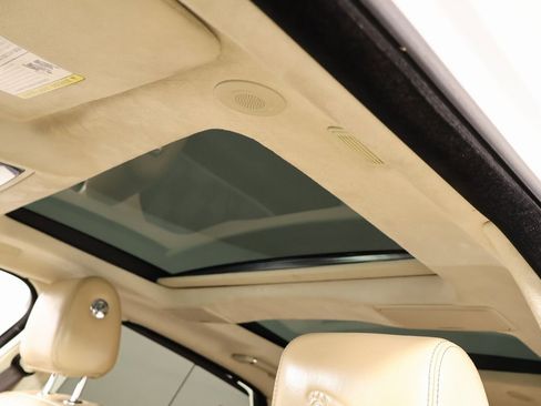 Used 2018 Jaguar XJ L Portfolio image 15