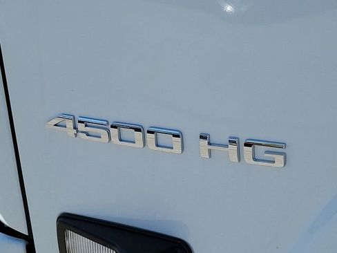 New 2024 Chevrolet Low Cab Forward image 15