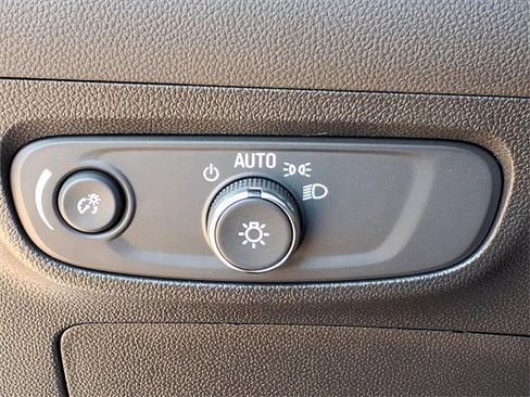 Used 2025 Buick Encore GX Sport Touring image 21