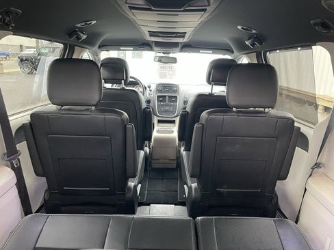 Used 2015 Dodge Grand Caravan SXT image 14