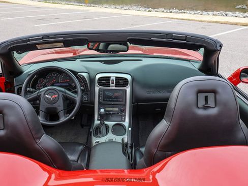 Used 2005 Chevrolet Corvette Convertible w/ Preferred Equipment Group image 43