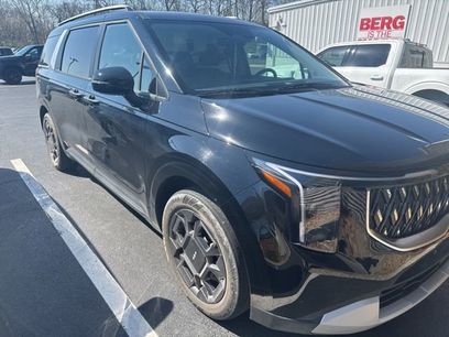 Used 2025 Kia Carnival EX