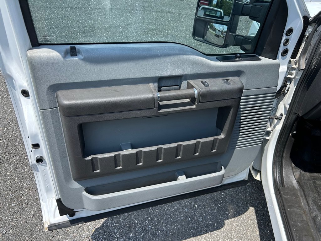 Used 2015 Ford F250 XL w/ Power Equipment Group RWD image 12