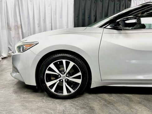 Used 2018 Nissan Maxima Platinum image 10