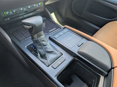 Used 2020 Lexus ES 350 Ultra Luxury w/ Accessory Package 2 FWD image 21