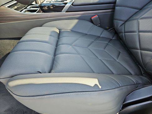 New 2025 BMW i7 eDrive50 image 30