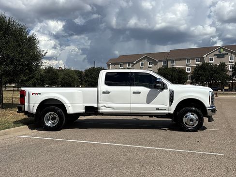 Used 2025 Ford F350 King Ranch w/ Chrome Package AWD/4WD image 6