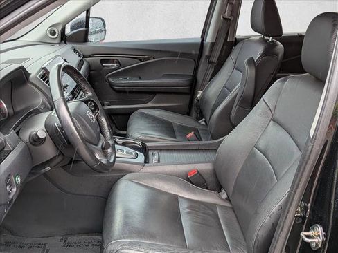 Used 2019 Honda Pilot Touring image 15