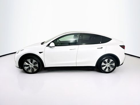 Used 2023 Tesla Model Y RWD image 4