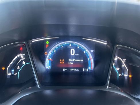 Used 2016 Honda Civic EX image 10