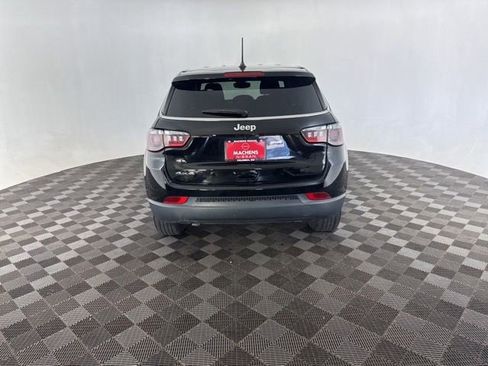 Used 2025 Jeep Compass Sport AWD/4WD image 6