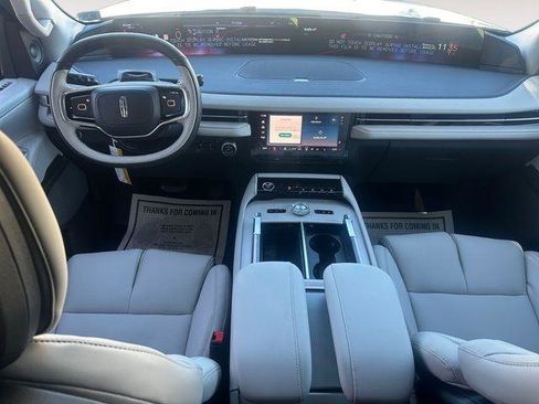 New 2026 Lincoln Navigator Reserve AWD/4WD image 10