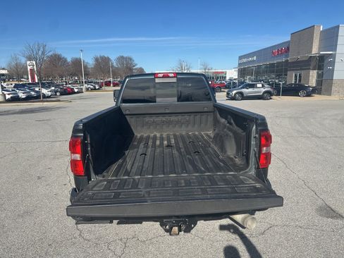 Used 2018 GMC Sierra 2500 Denali w/ Duramax Plus Package image 11