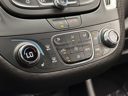 Used 2024 Chevrolet Malibu LT image 17