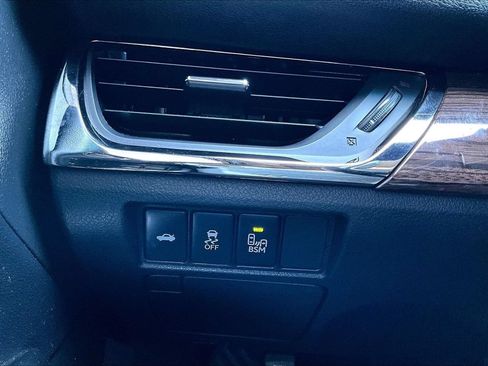 Used 2013 Toyota Avalon XLE Touring FWD image 28