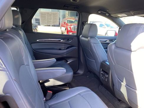 Used 2024 Buick Enclave Premium image 36
