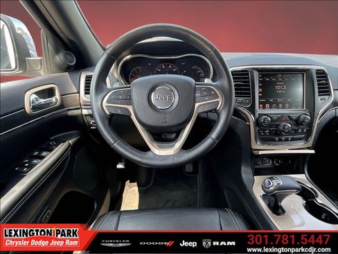 Used 2015 Jeep Grand Cherokee Limited AWD/4WD image 8