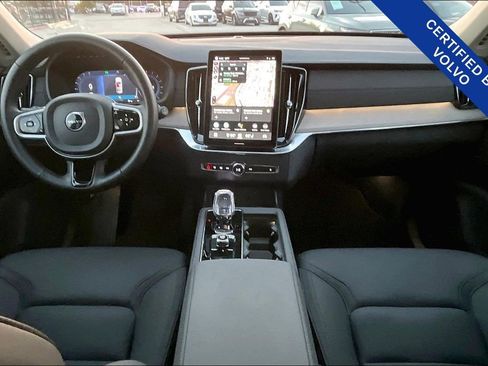 Certified 2025 Volvo XC90 B6 Plus image 19