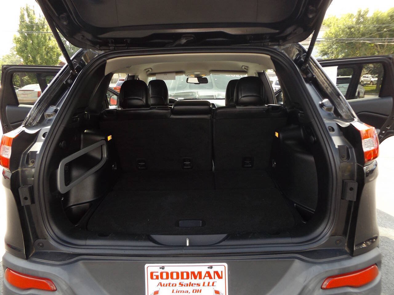 Used 2014 Jeep Cherokee Limited FWD image 29