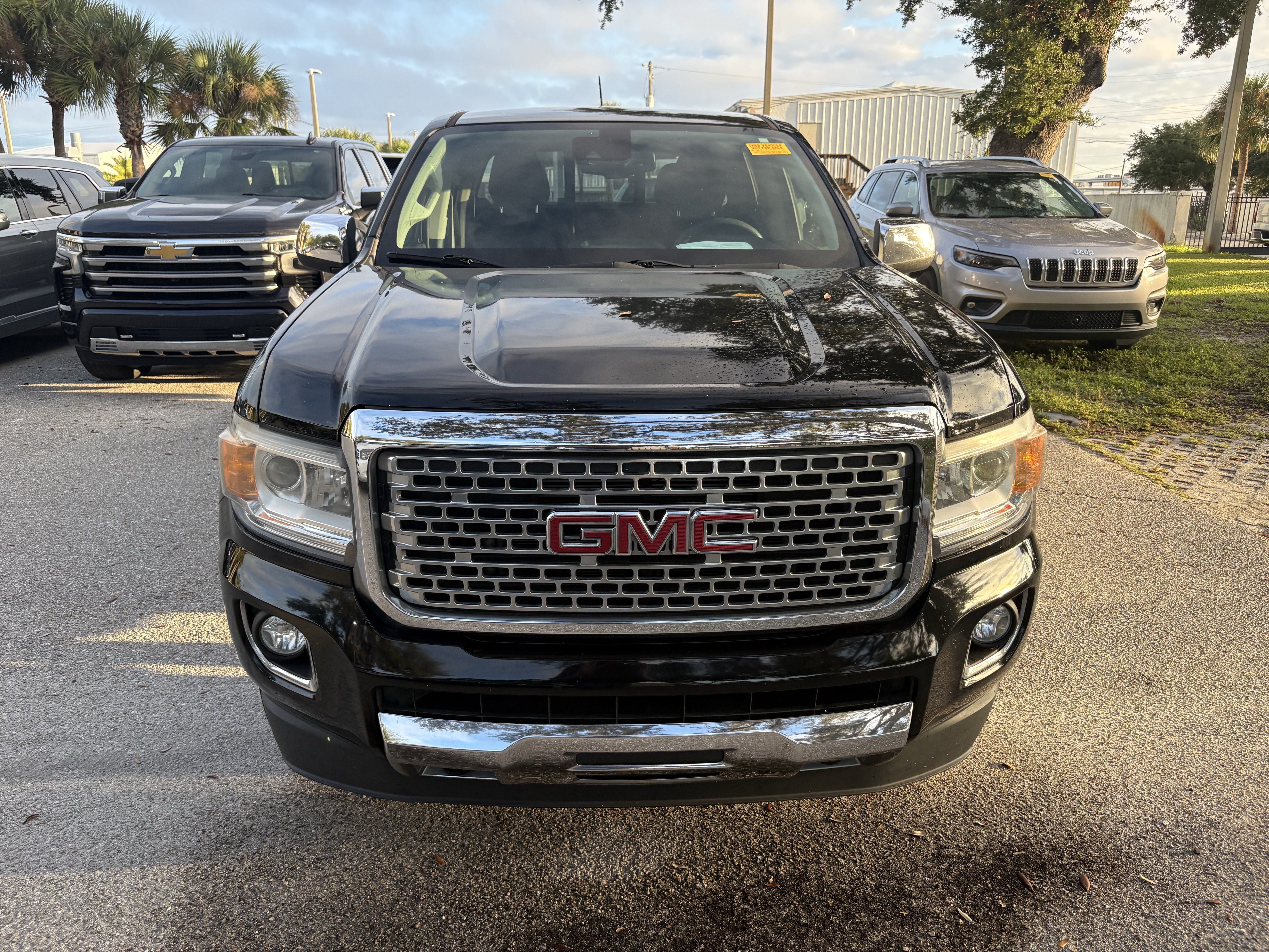 Used 2019 GMC Canyon Denali AWD/4WD image 2