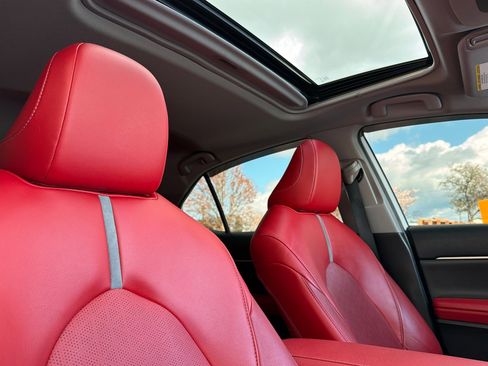 Used 2022 Toyota Camry XSE w/ Navigation Upgrade Package image 16