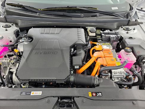 New 2025 Hyundai Elantra SEL image 34