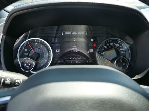 Used 2024 RAM 1500 Laramie AWD/4WD image 20