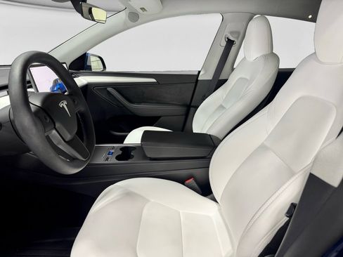 Used 2024 Tesla Model Y Long Range image 15