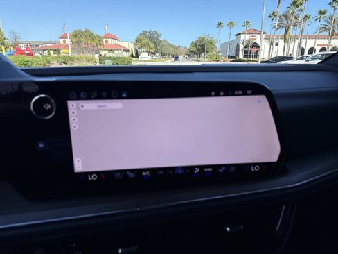 Used 2025 Chevrolet Tahoe High Country image 25