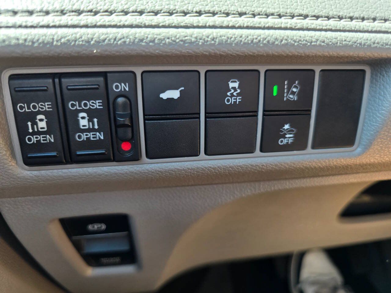 Used 2018 Honda Odyssey EX-L image 19