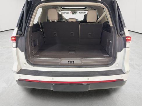 Used 2024 Lincoln Navigator L Reserve AWD/4WD image 25