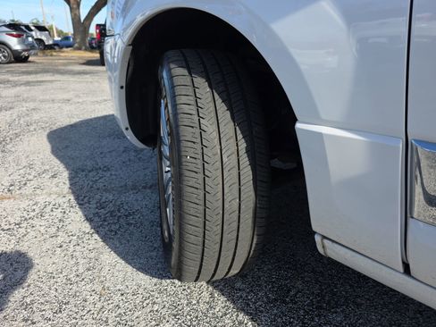 Used 2014 Lincoln Navigator Base image 36